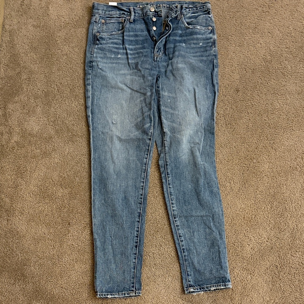 American Eagle Outfitters Women’s High Rise Girlfriend Jeans in Classic Blue